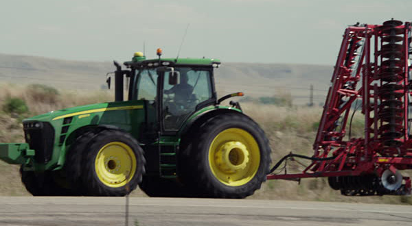 Tractor-On-Road